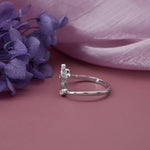 Load image into Gallery viewer, Elegant 925 Sterling Silver Ring - Perfect for Her