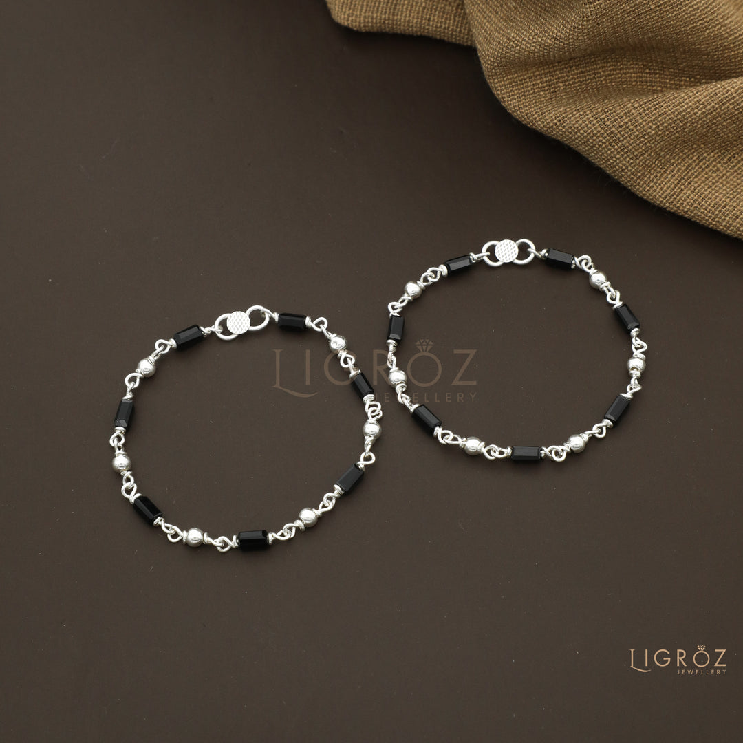 Ganeshji Silver Baby Nazariya Bracelet | RishiRich Jewels