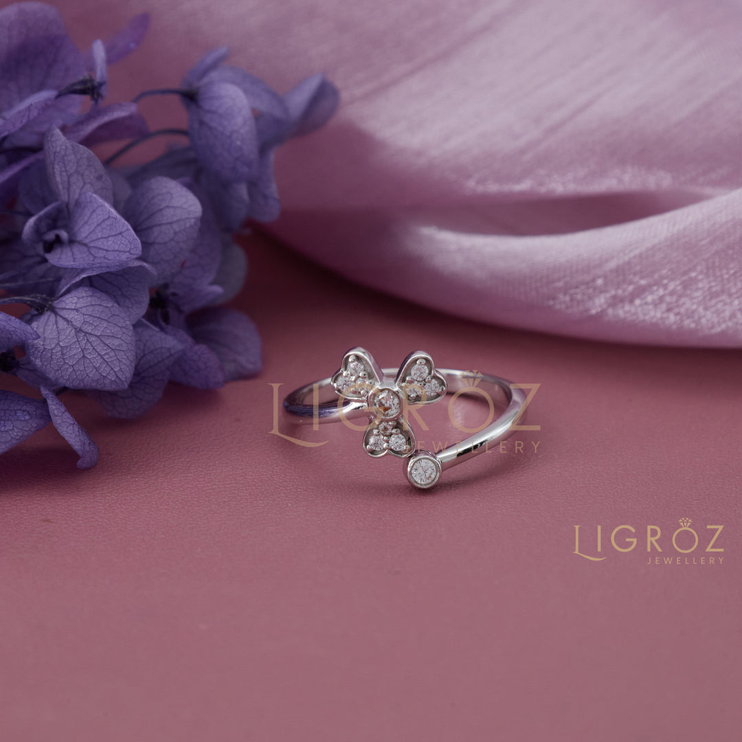 Silver Clover Diamond Ring